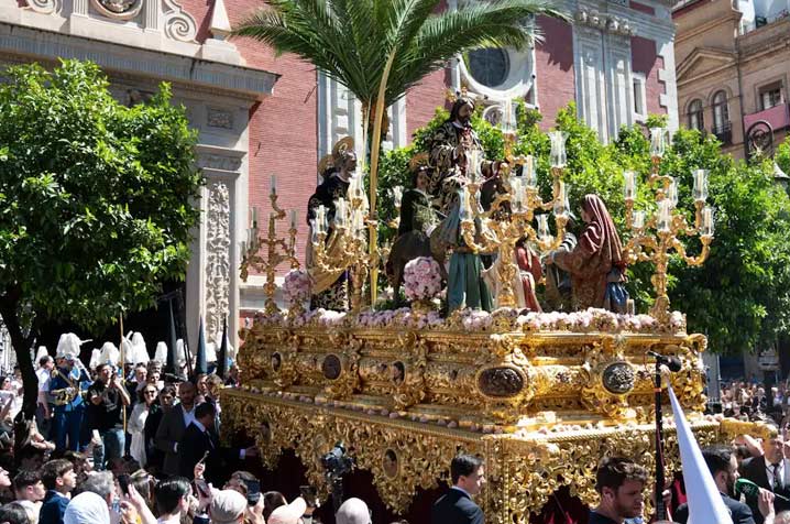 Visiting-Seville-during-Holy-Week​