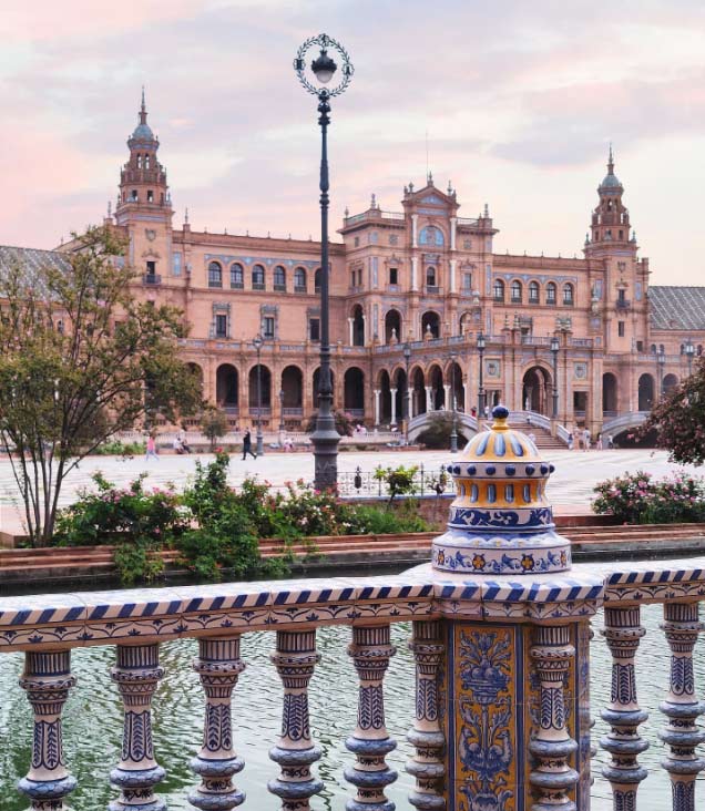 Plaza-de-España-Seville